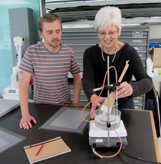 Antoinette demonstrating tissue coating (1)