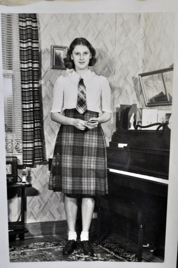 Image of Marion in her Christmas kilt
